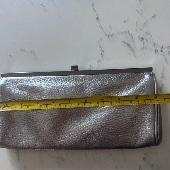 Women’s J. Crew Metallic Grey 100% Leather Pebble Clutch Wallet - Picture 7 of 8